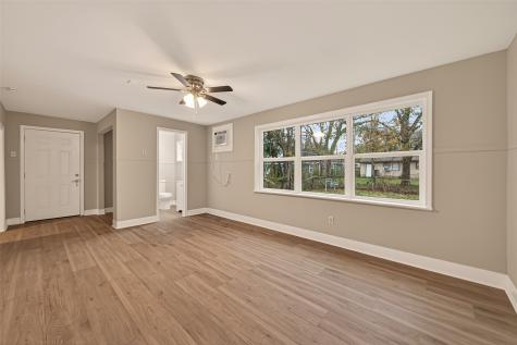 5833 Southlea Street Houston TX 77033