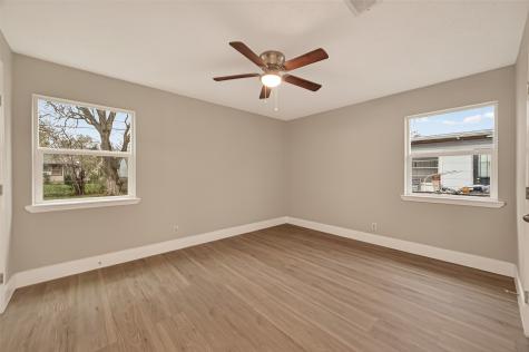 5833 Southlea Street Houston TX 77033