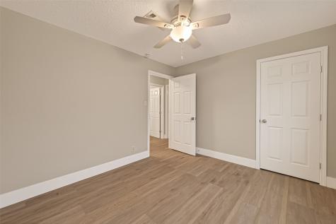 5833 Southlea Street Houston TX 77033