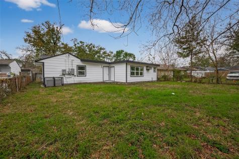5833 Southlea Street Houston TX 77033