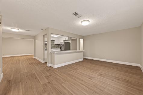 5833 Southlea Street Houston TX 77033