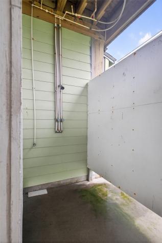 994 Nassau Drive Crystal Beach TX 77650