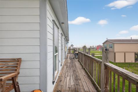 994 Nassau Drive Crystal Beach TX 77650