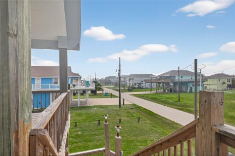 994 Nassau Drive Crystal Beach TX 77650
