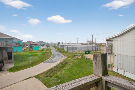 994 Nassau Drive Crystal Beach TX 77650