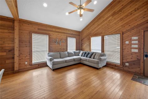 994 Nassau Drive Crystal Beach TX 77650