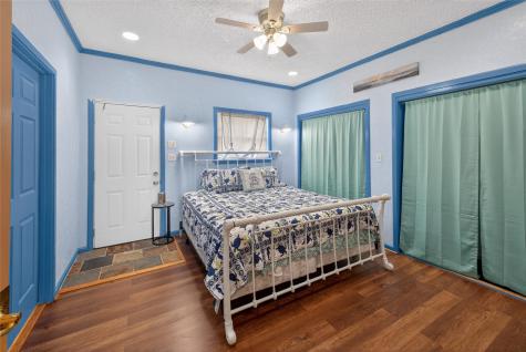 994 Nassau Drive Crystal Beach TX 77650