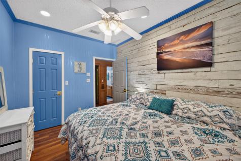 994 Nassau Drive Crystal Beach TX 77650