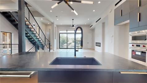 519 Memorial Heights Drive Houston TX 77007