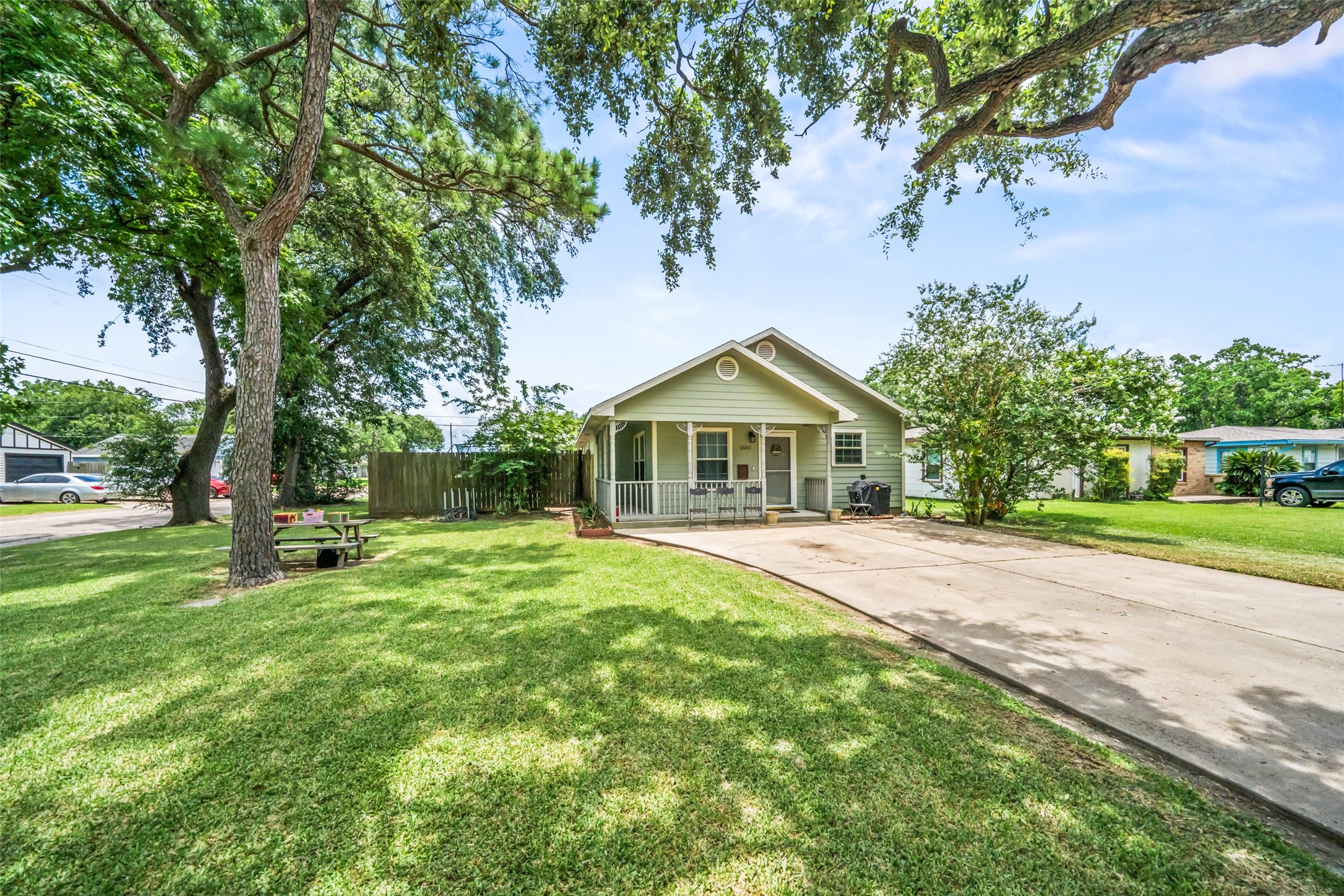 1501 1st Avenue N Texas City TX 77590