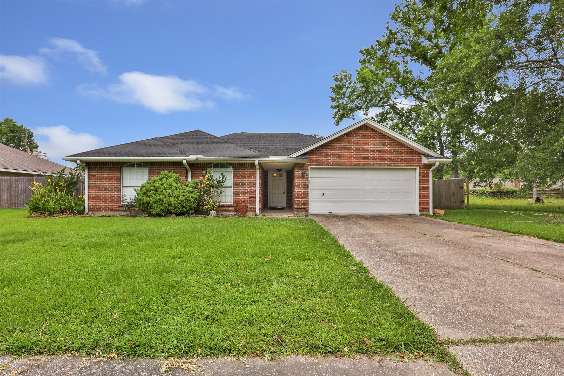 22 Park Place Street Dayton TX 77535