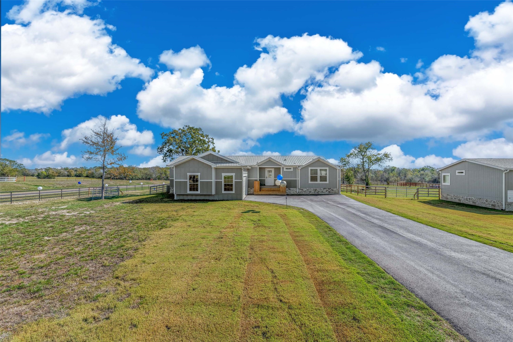 6924 Atakapan Trail Bedias TX 77831