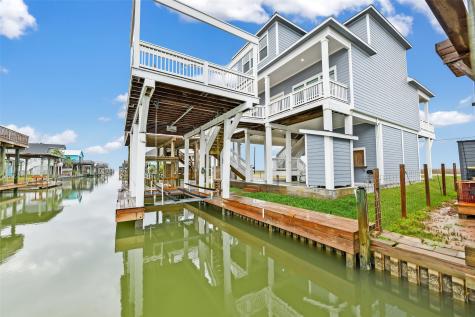 555 Pompano Drive Freeport TX 77541