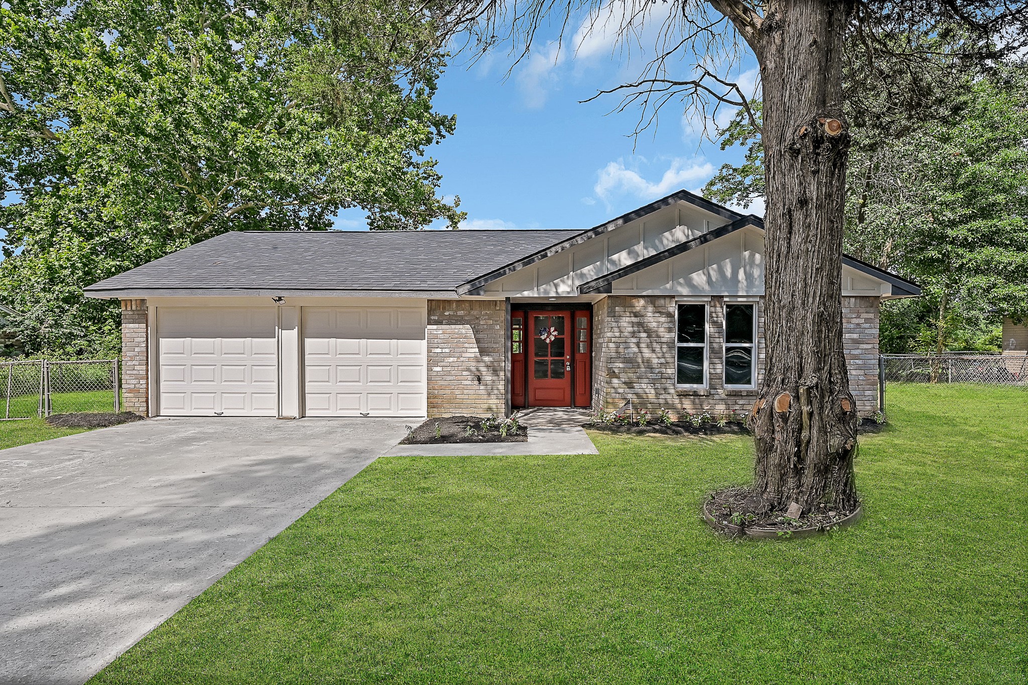 12644 Sandy Lane Willis TX 77378