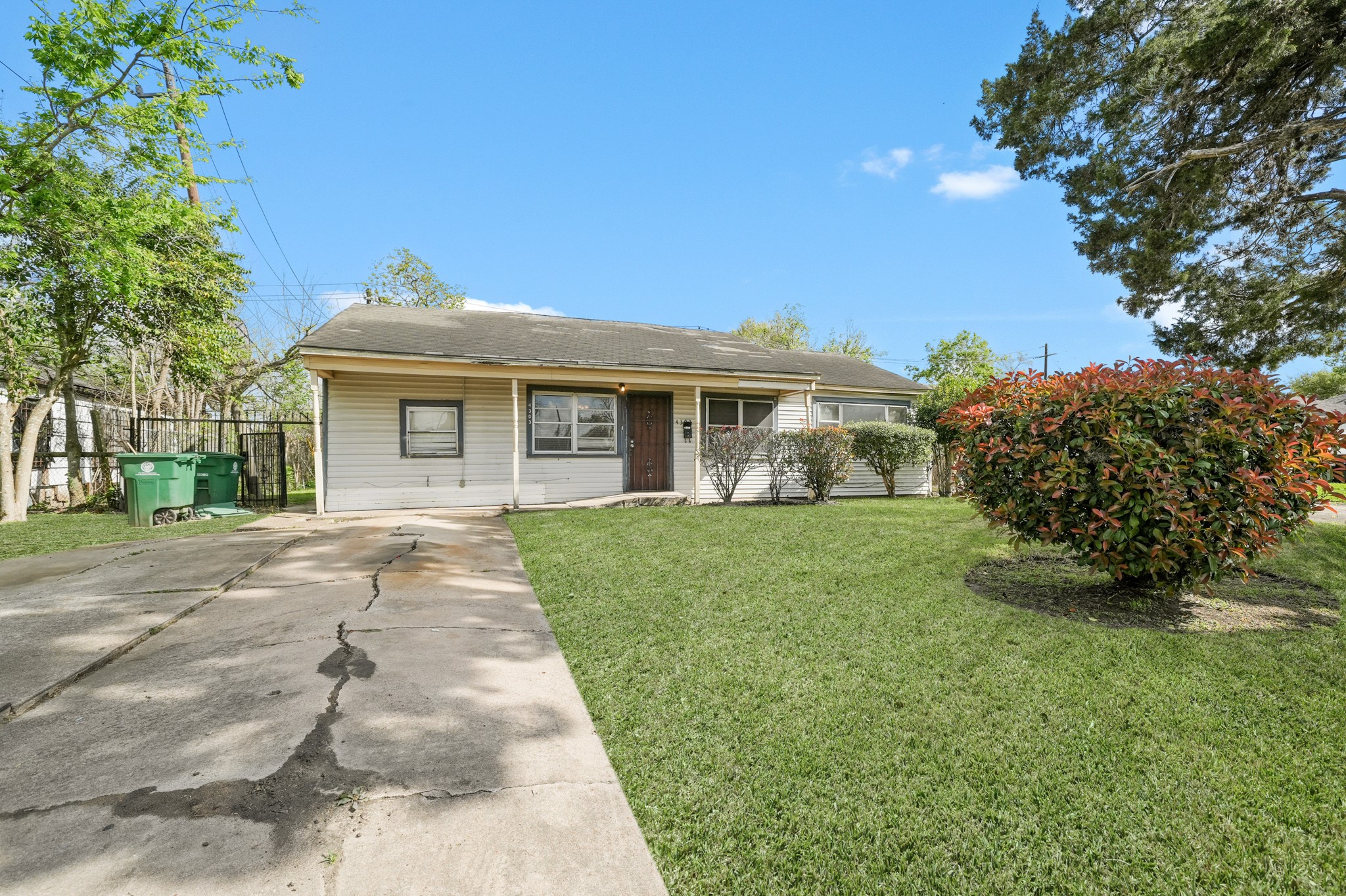4303 Mowery Road Houston TX 77047