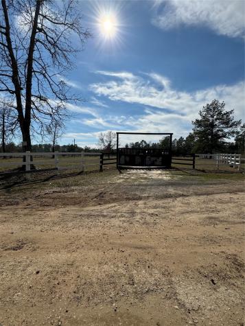 3660 Fm 1013 Road Hillister TX 77624