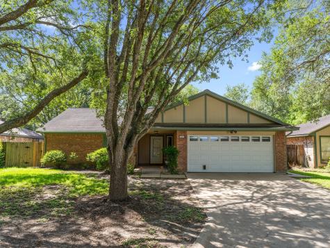 2616 La Mesa Street Bay City TX 77414