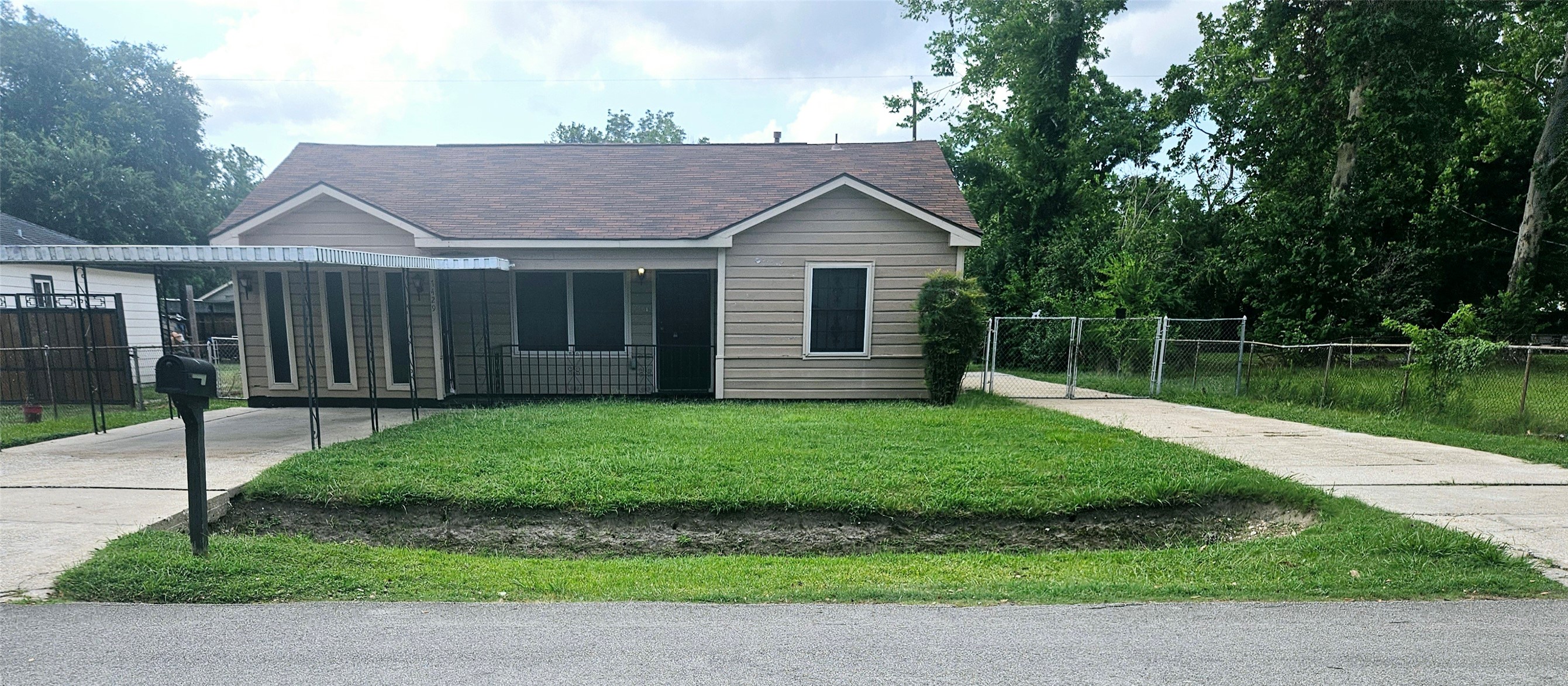 7429 Saint Louis Street Houston TX 77028