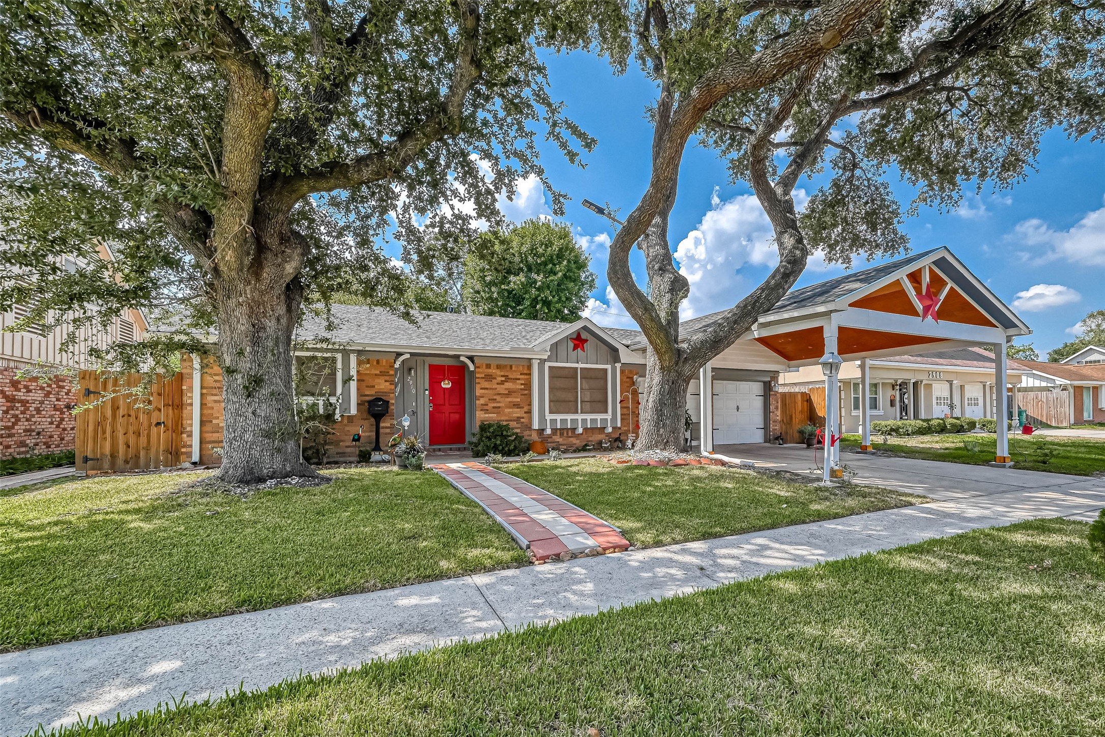 2910 Huckleberry Lane Pasadena TX 77502