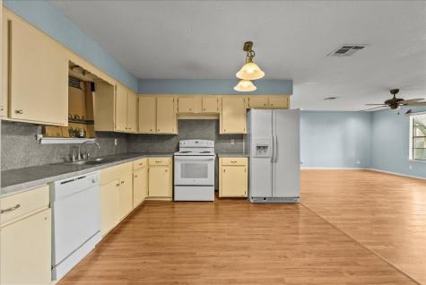 13434 24th Street Santa Fe TX 77510