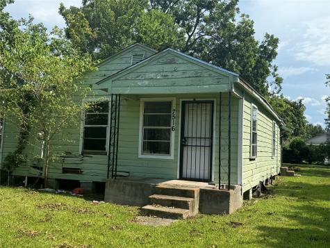 7516 Weyburn Street Houston TX 77028