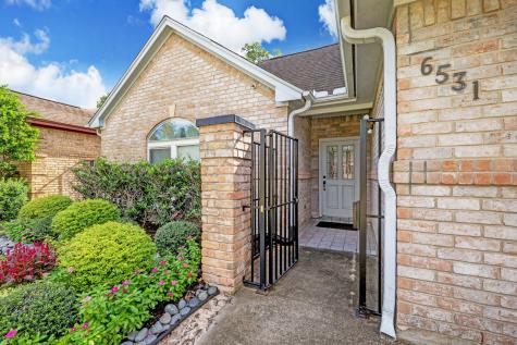 6531 Shinnecock Hills Drive Houston TX 77069
