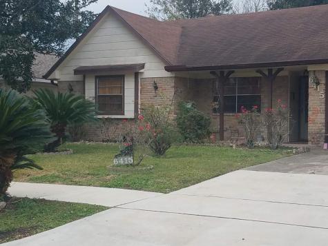 6415 Heatherbloom Drive Houston TX 77085