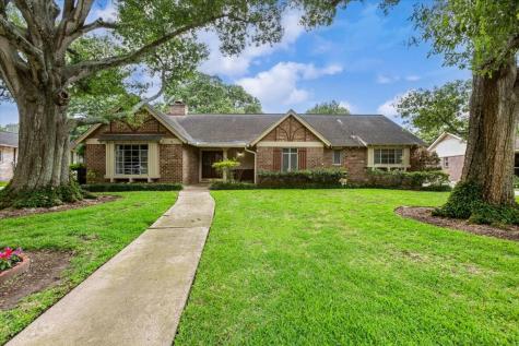 1514 Davon Lane Houston TX 77058