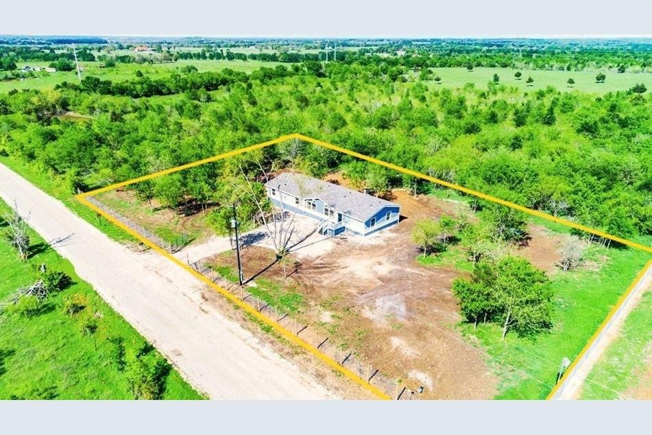 129 Paint Creek South Road Paige TX 78659