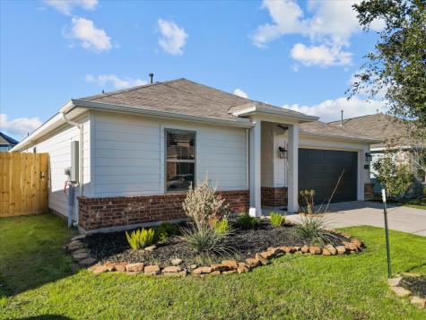 1242 Lancer Leap Drive Alvin TX 77511