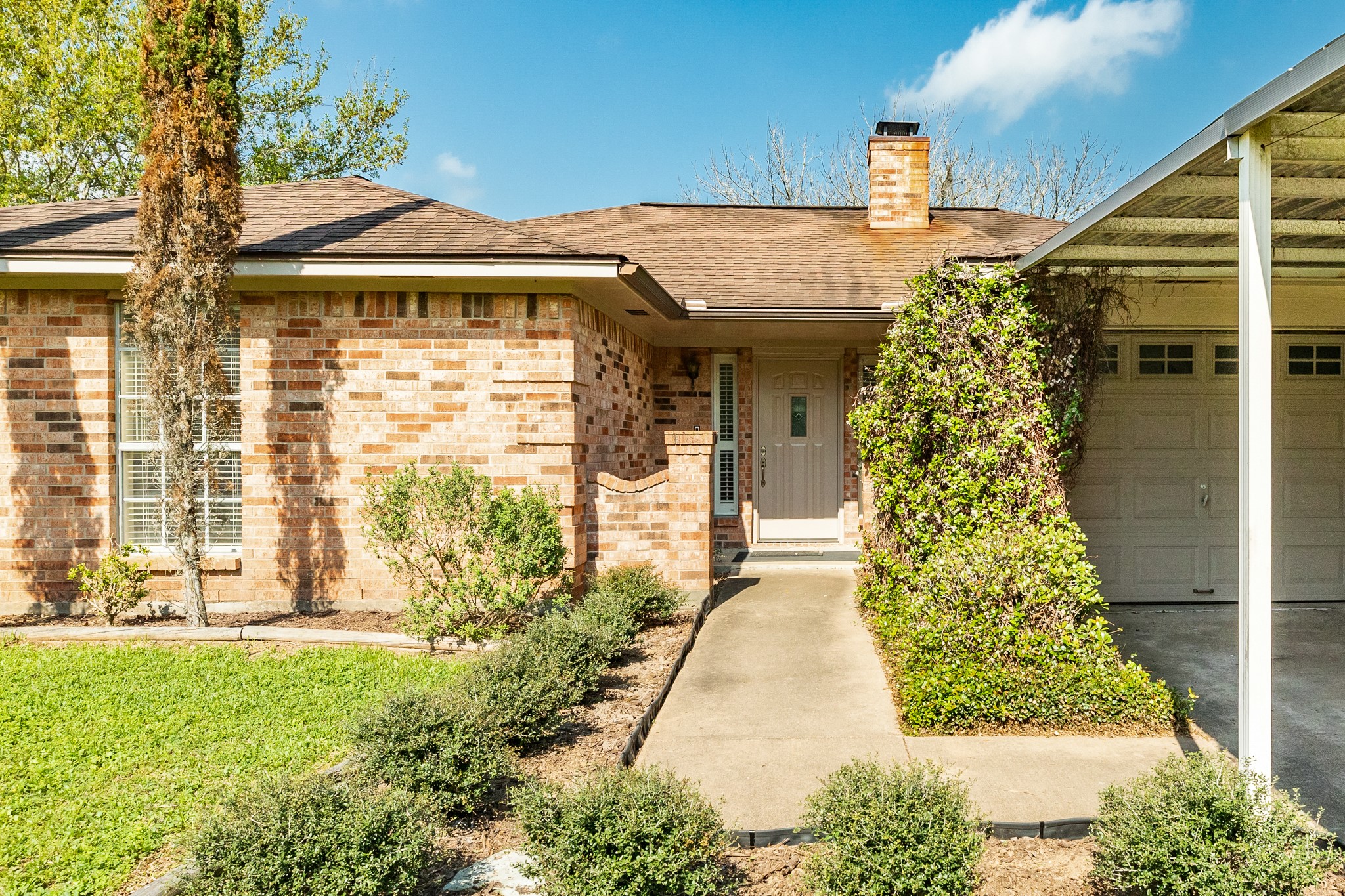 144 Lakewood Drive Angleton TX 77515