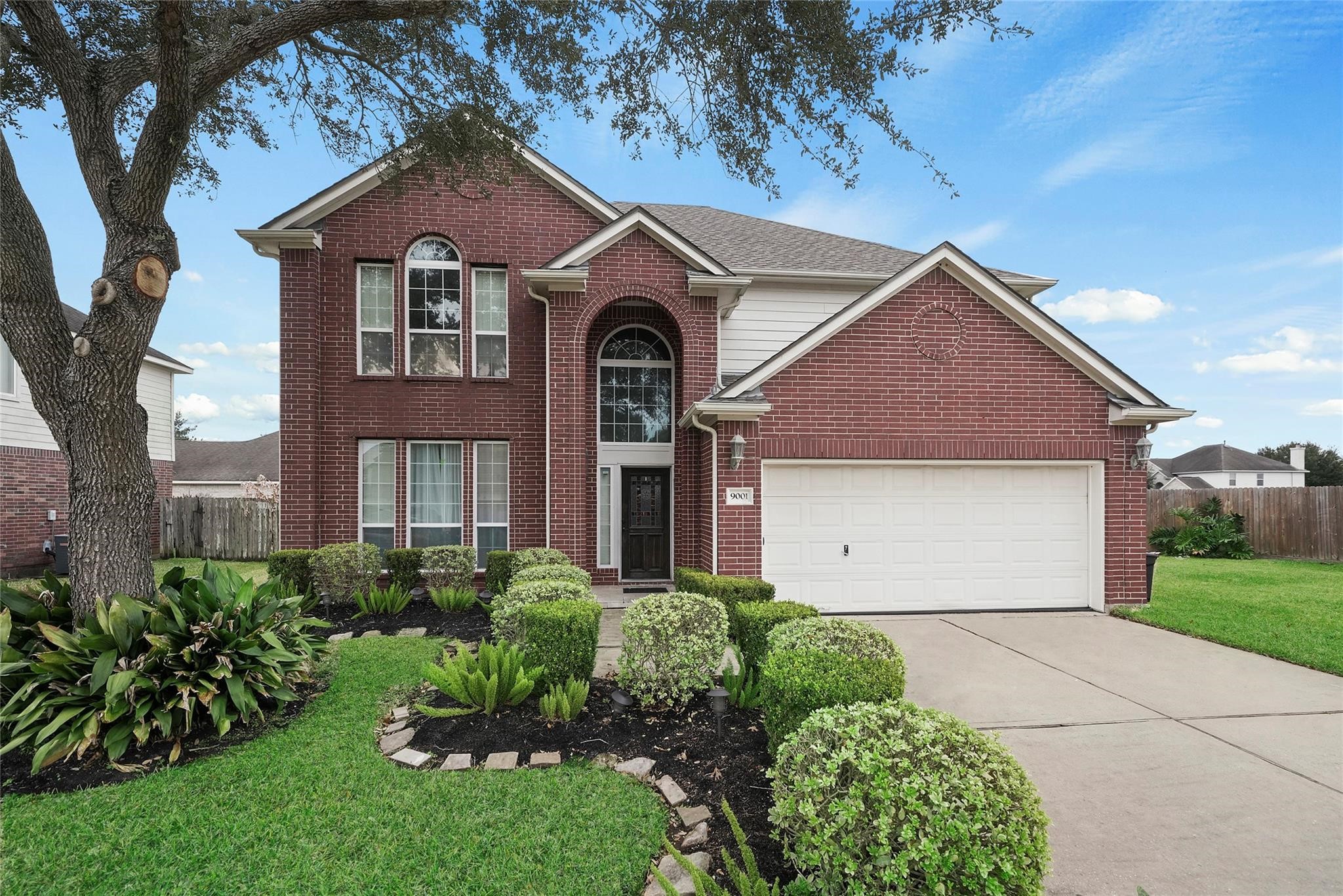 9001 Sundown Drive Pearland TX 77584