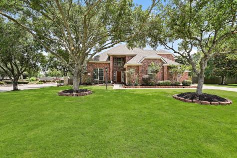 301 Overlook Drive Friendswood TX 77546