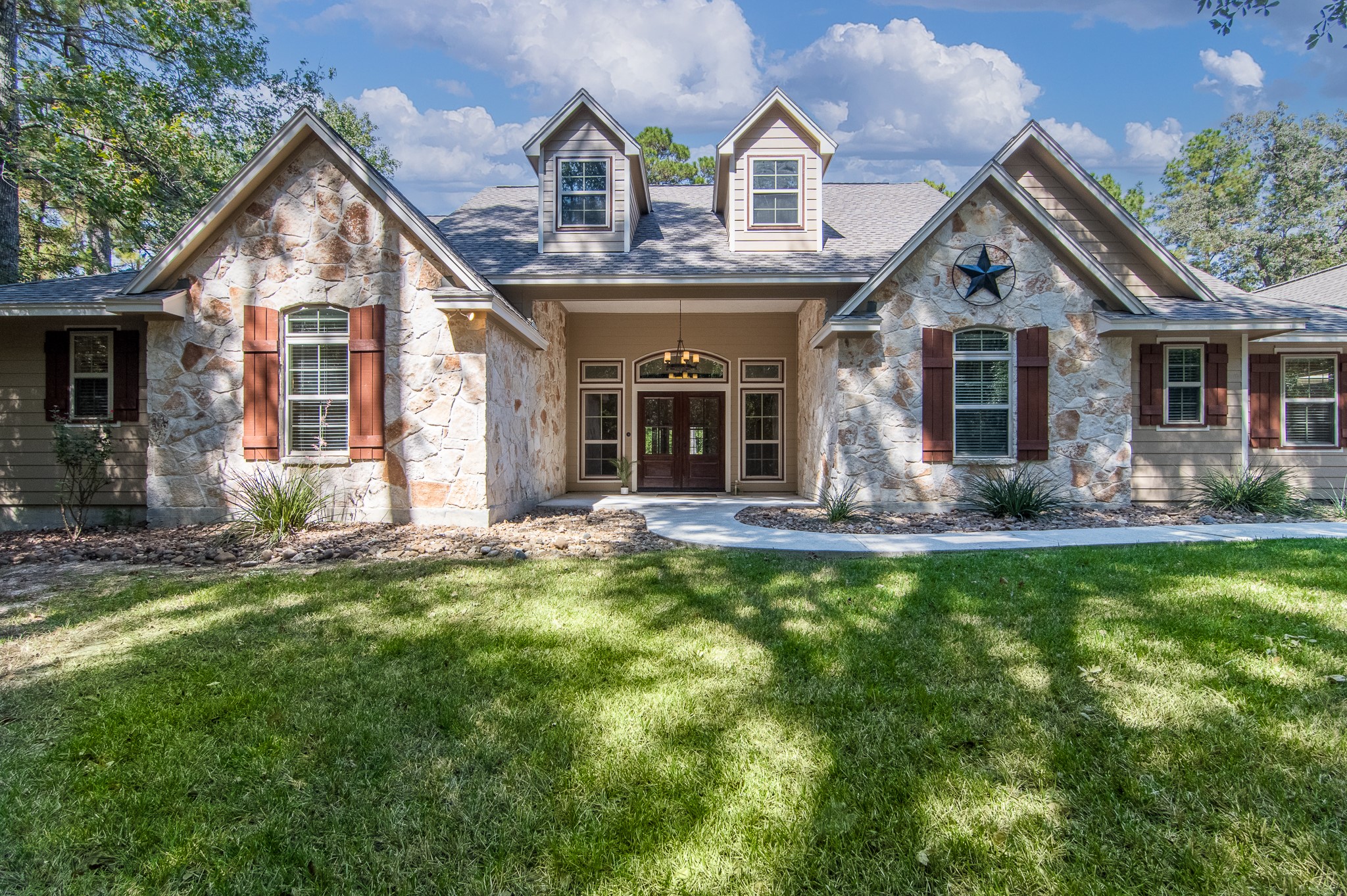 1131 Hunters Creek Way Hockley TX 77447