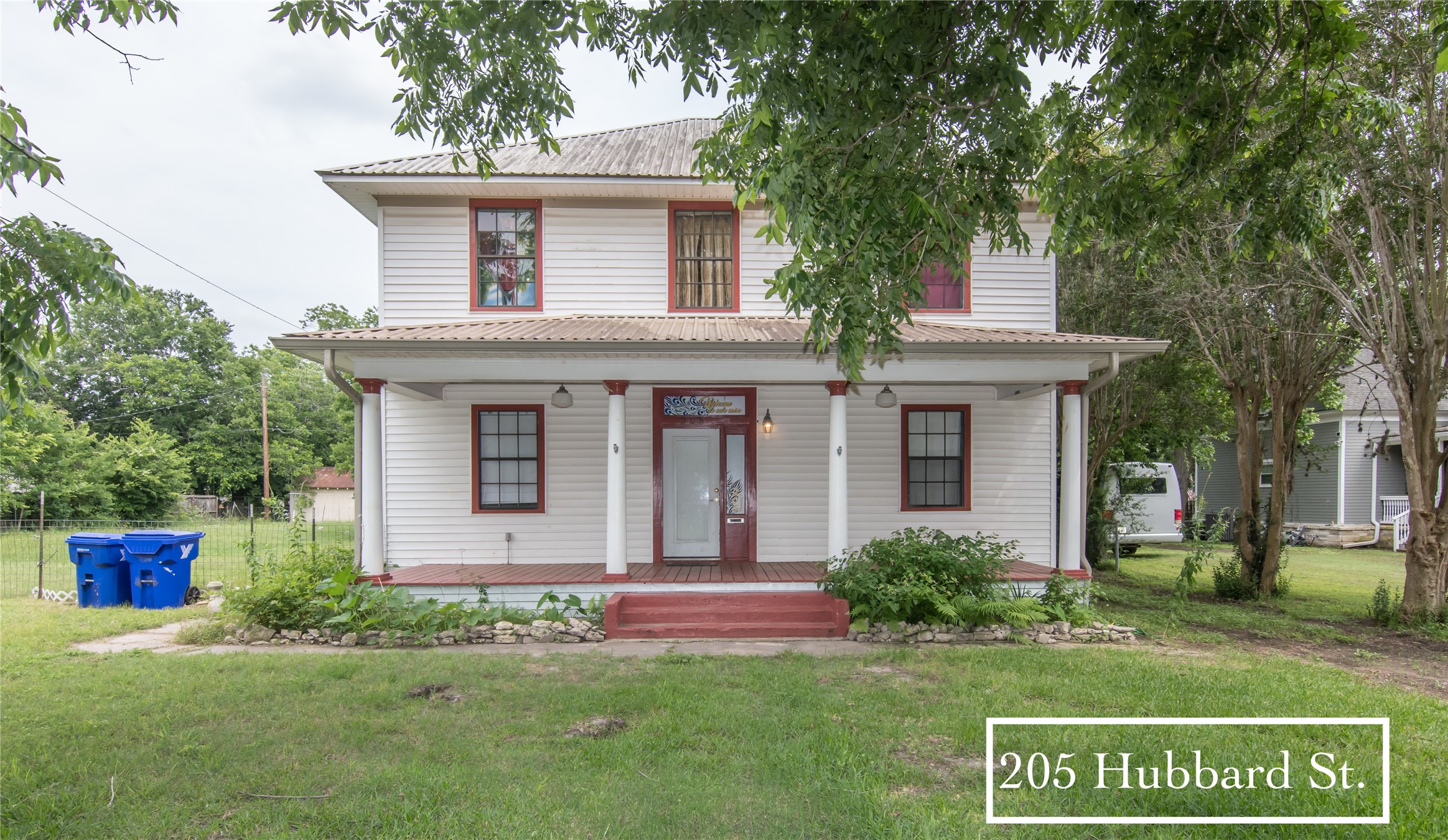 205 Hubbard Street Yoakum TX 77995