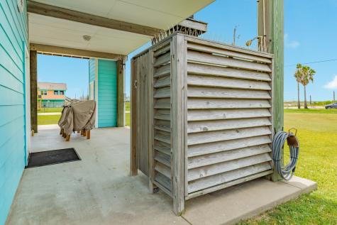 516 Treaty Drive Surfside Beach TX 77541