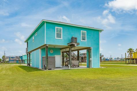 516 Treaty Drive Surfside Beach TX 77541