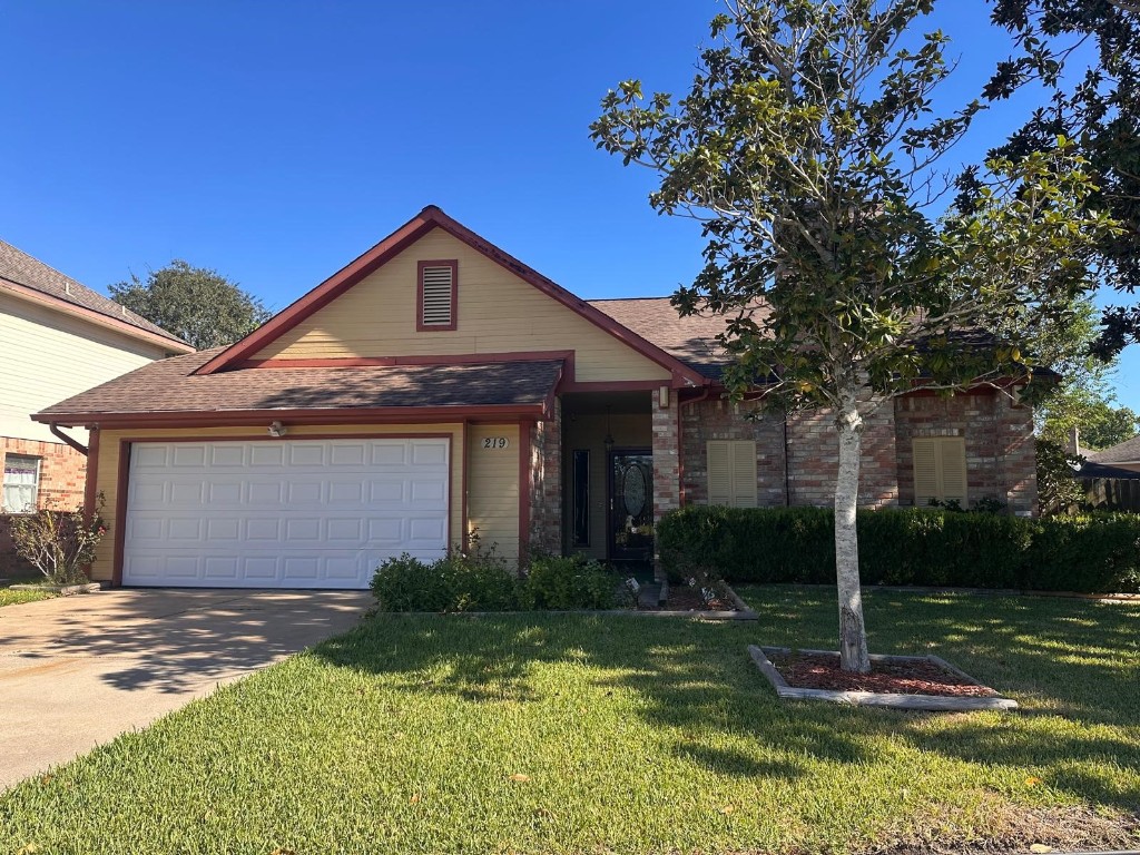 219 Kings Court Stafford TX 77477