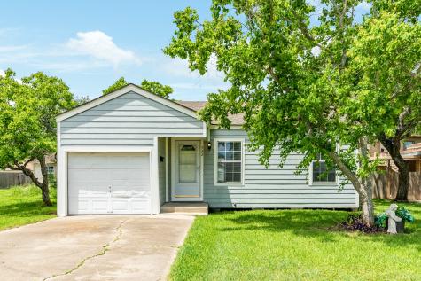 922 W 5th Street Freeport TX 77541