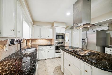 6723 Apple Valley Lane Houston TX 77069