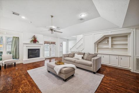 6723 Apple Valley Lane Houston TX 77069
