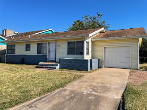 7123 Avenue Q 1/2 Galveston TX 77551
