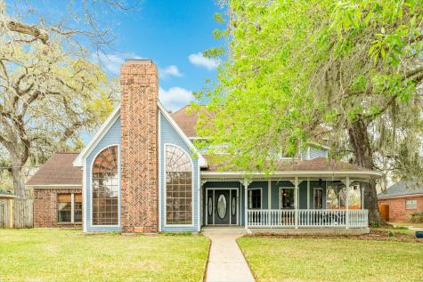 401 Huckleberry Drive Lake Jackson TX 77566