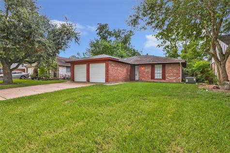 4903 Redfish Reef Drive Bacliff TX 77518