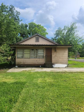 2580 Hegele Street Beaumont TX 77705