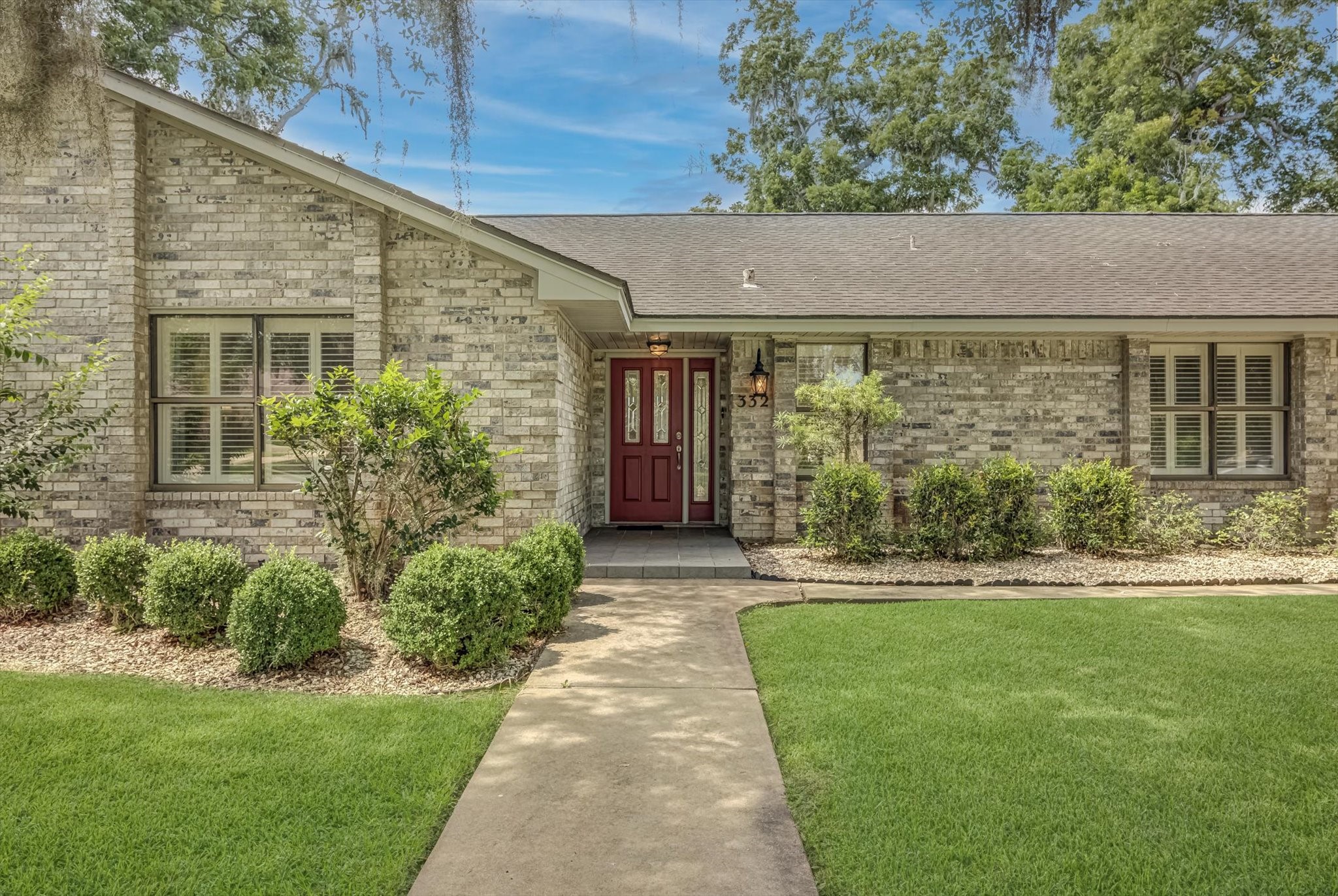 332 N Amherst Drive West Columbia TX 77486