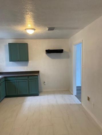 5237 Carmen Street Houston TX 77033