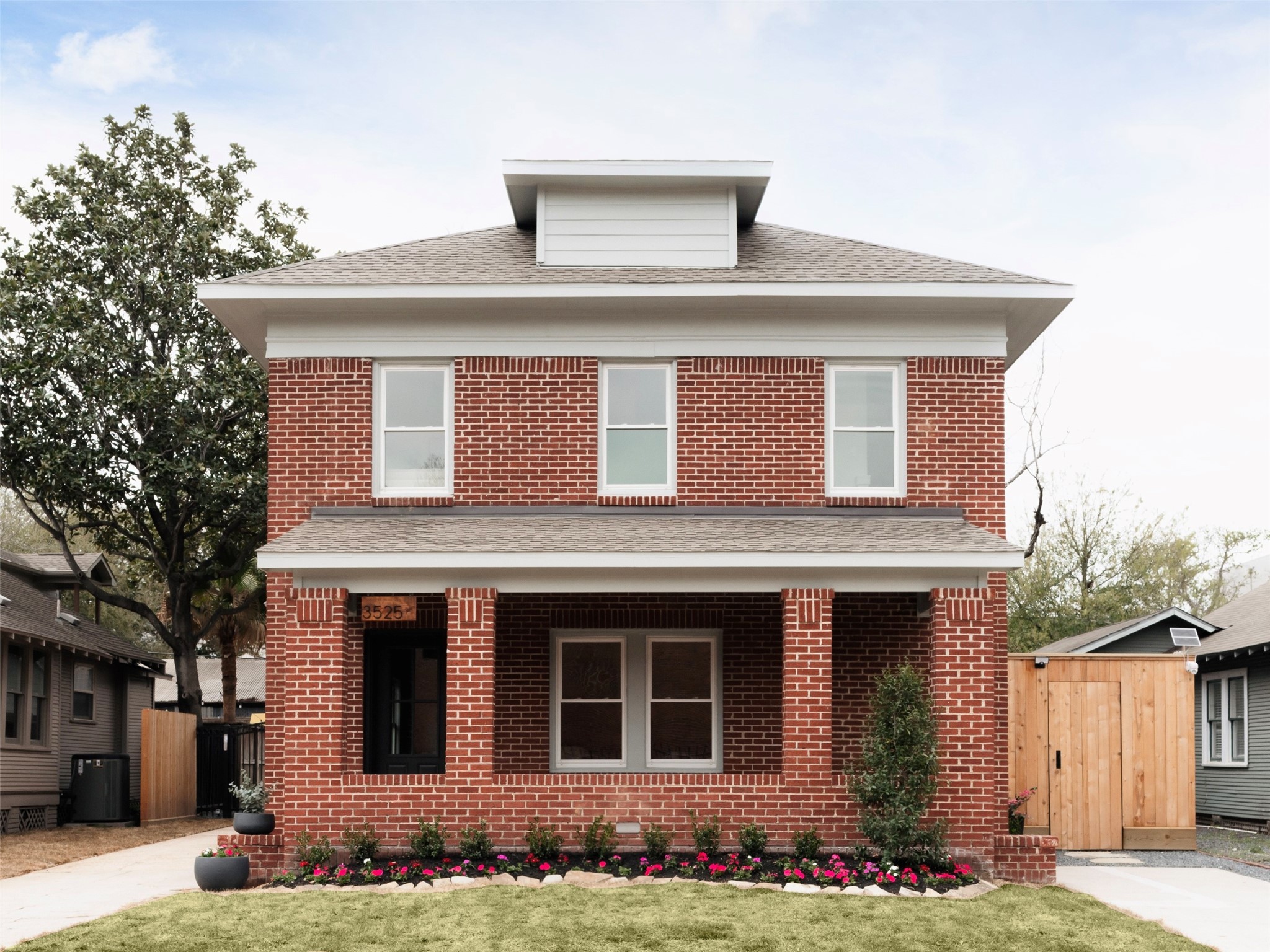 3525 Oak Ridge Street Houston TX 77009