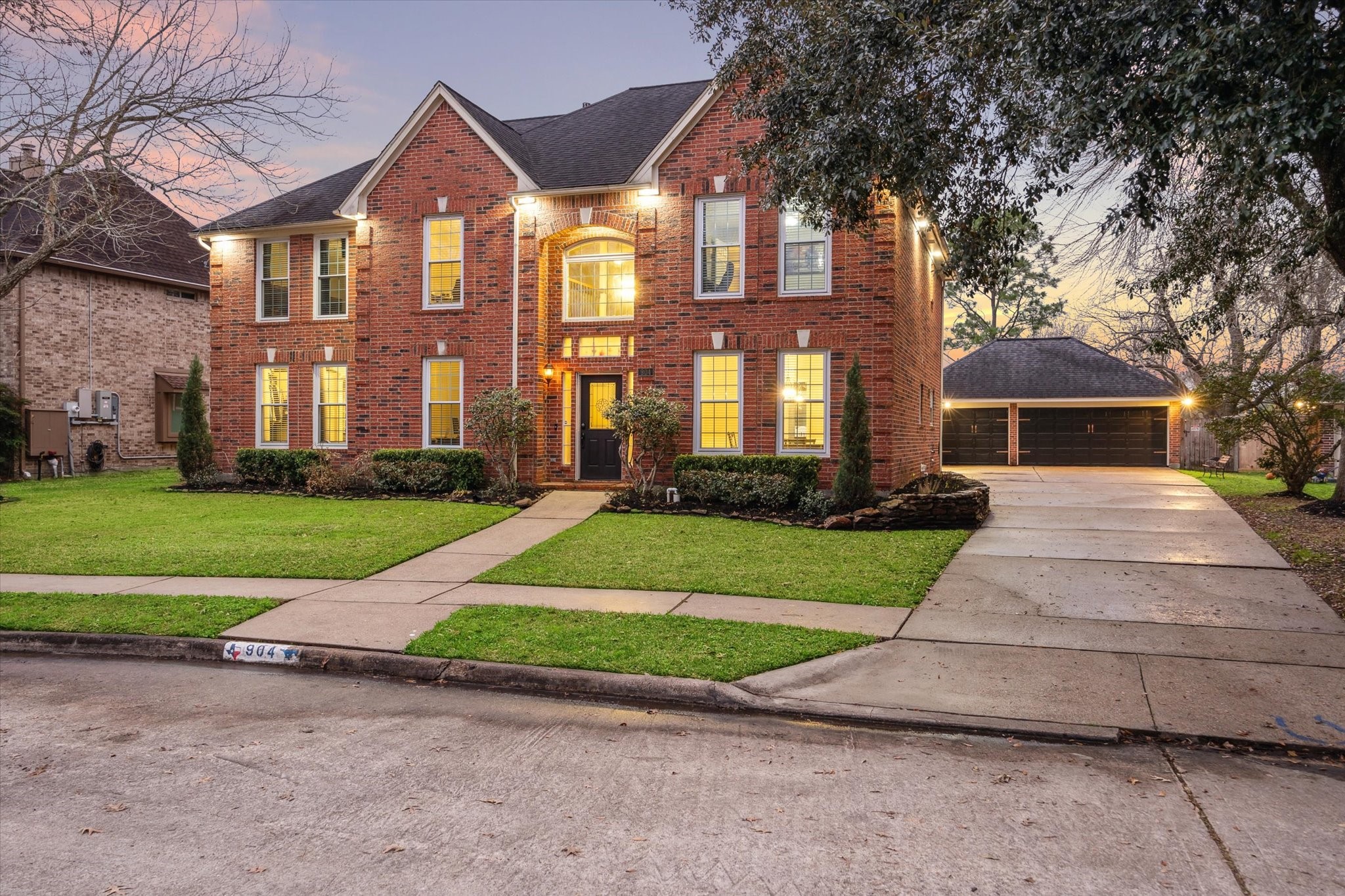 904 Laurelfield Drive Friendswood TX 77546