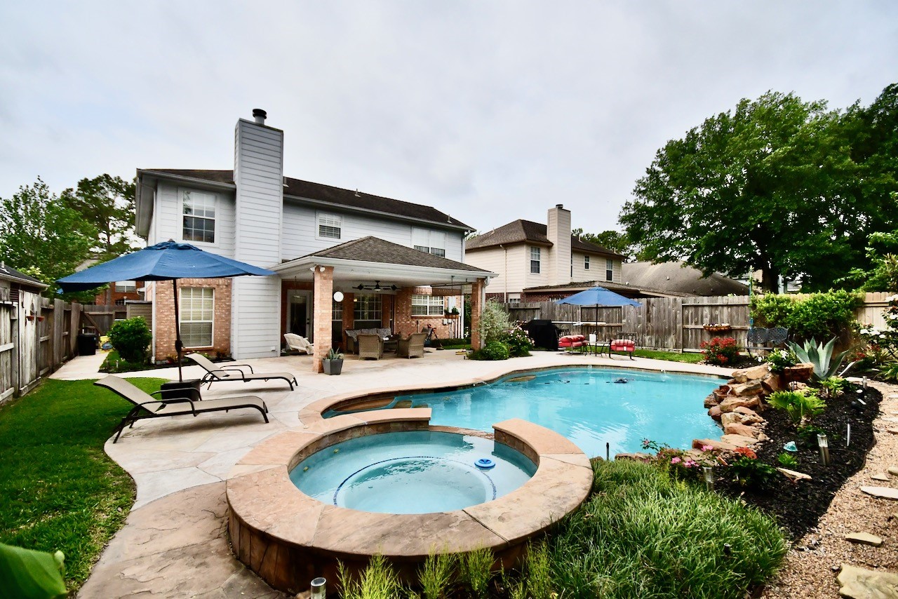 17122 Crown Meadow Court Houston TX 77095